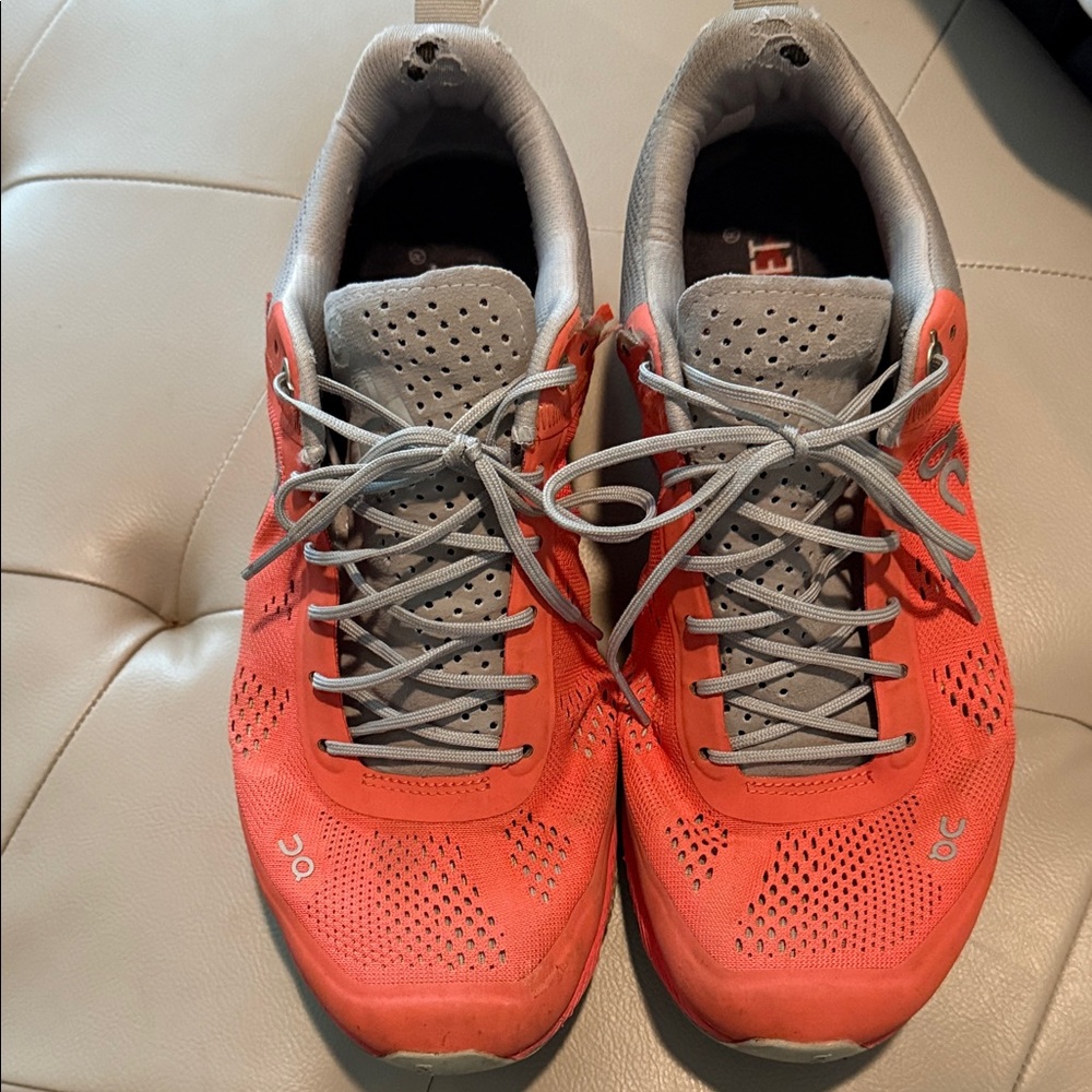 On Running Women's Size 10 Athletic Shoes in Coral and Gray